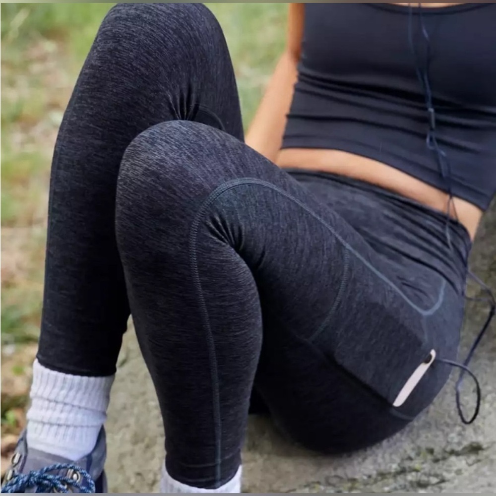 Aerie Offline High Waisted The Hugger Legging Hi-Rise - Picture 5 of 16